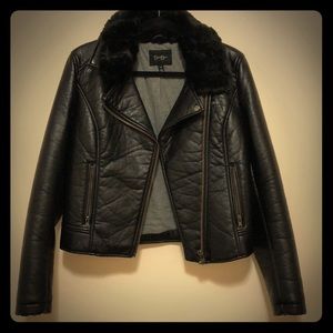 Classic Black leather jacket!